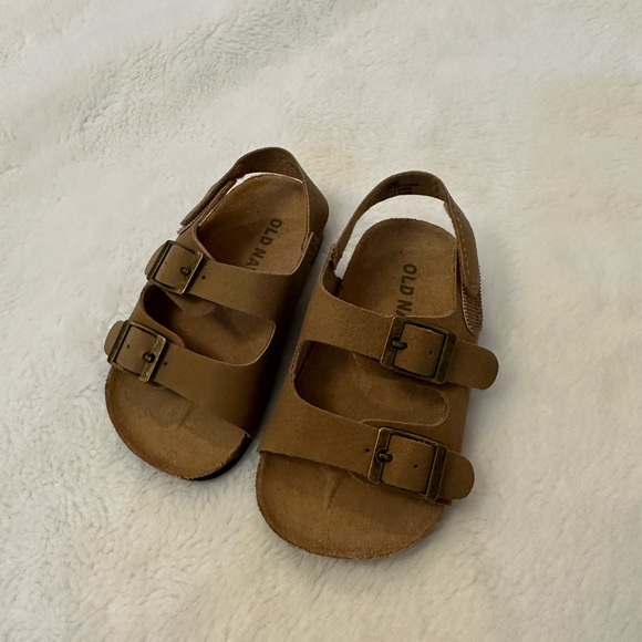 Old Navy Baby Slippers - 6/12M - Picture 2 of 4